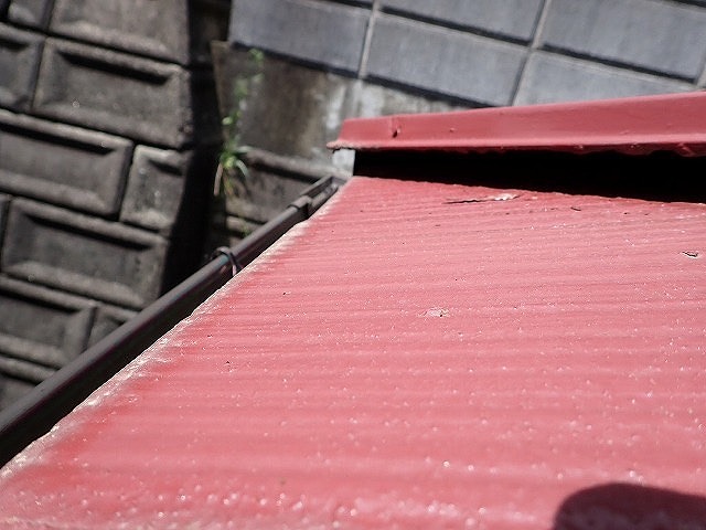 【長崎市】屋根棟の板金部材の点検はお済みですか？もしかすると、お住いの耐久性は低下しているかもしれません。