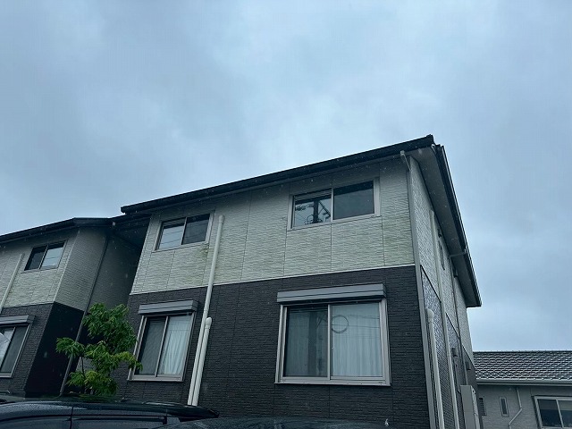 長崎市で外壁の汚れやコケでお悩みのアパートを専門業者が無料点検！